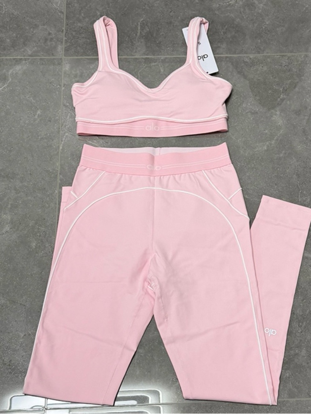 Alo Light Pink Sports Bra & Leggings Set